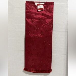 Holiday Time Red Tree Skirt with Glittery Snowflakes Christmas NEW